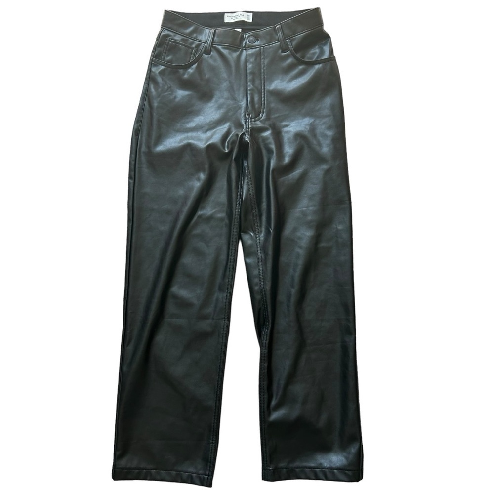 Abercrombie & Fitch Curve Love Vegan Leather 90s Relaxed Pant size 6/28S short - Picture 3 of 9